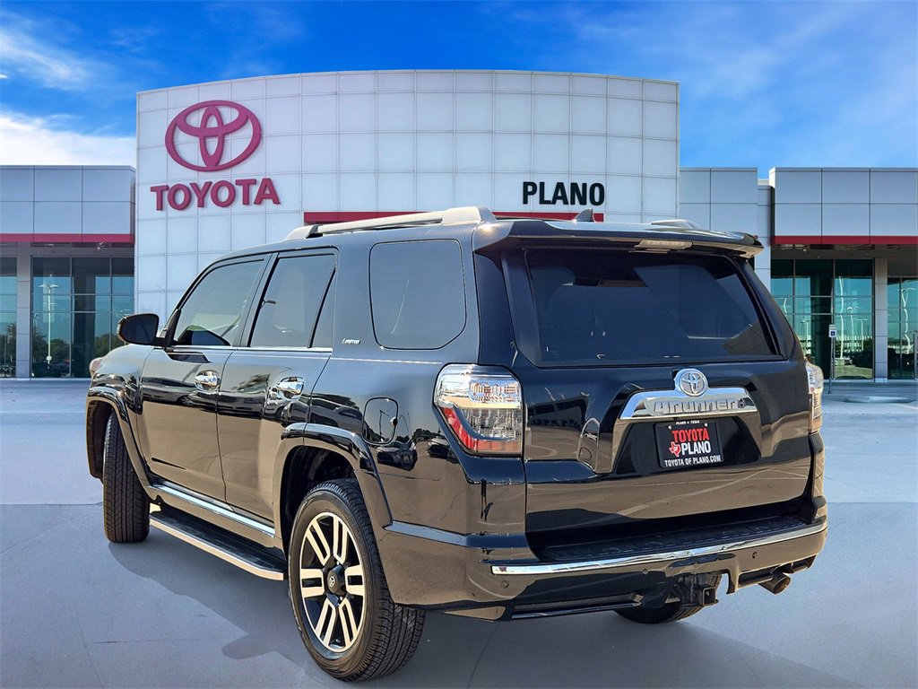 2022 Toyota 4Runner Limited photo 2
