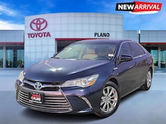 Used 2015 Toyota Camry Hybrid XLE Sedan near McKinney, TX
