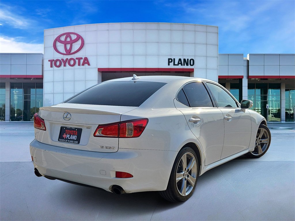 2011 Lexus IS 250 photo 4