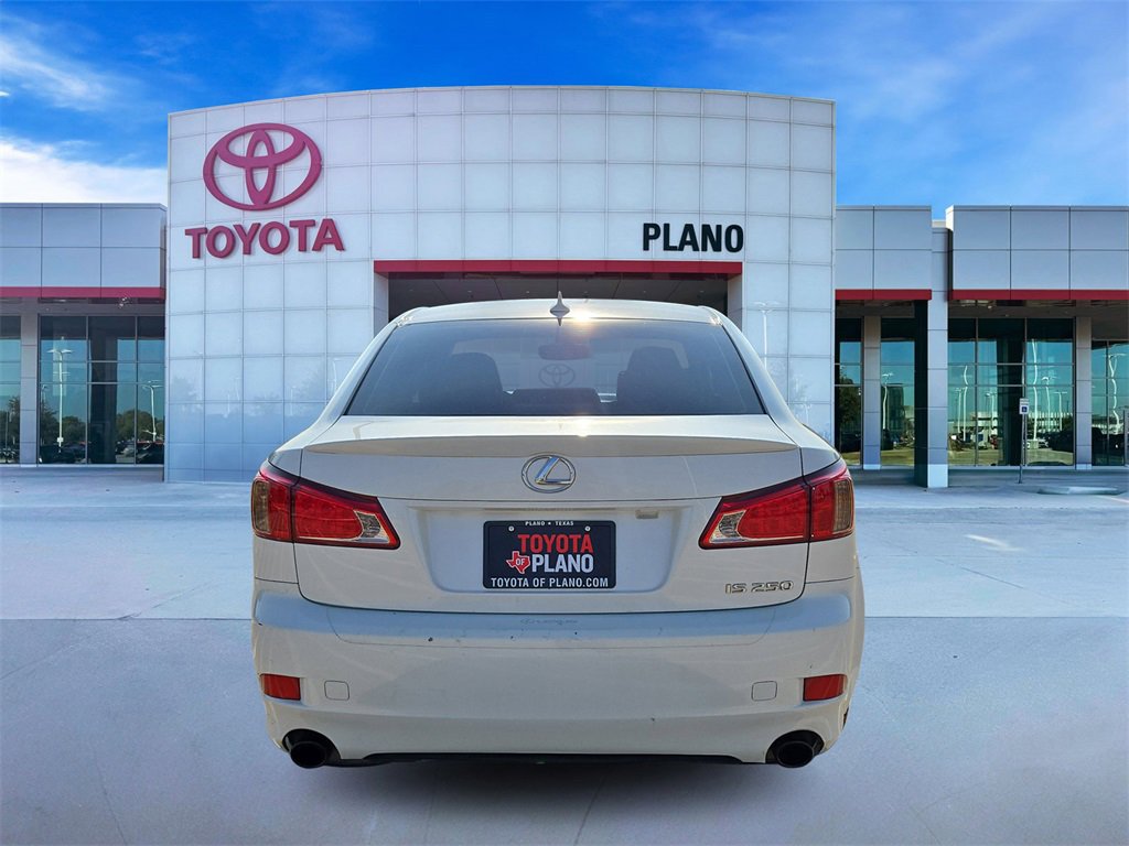 2011 Lexus IS 250 photo 3