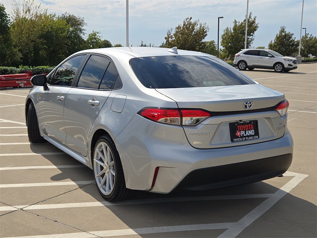 2023 Toyota Corolla Hybrid LE photo 2