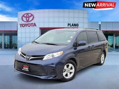 Used 2020 Toyota Sienna LE Passenger Van near Dallas, TX