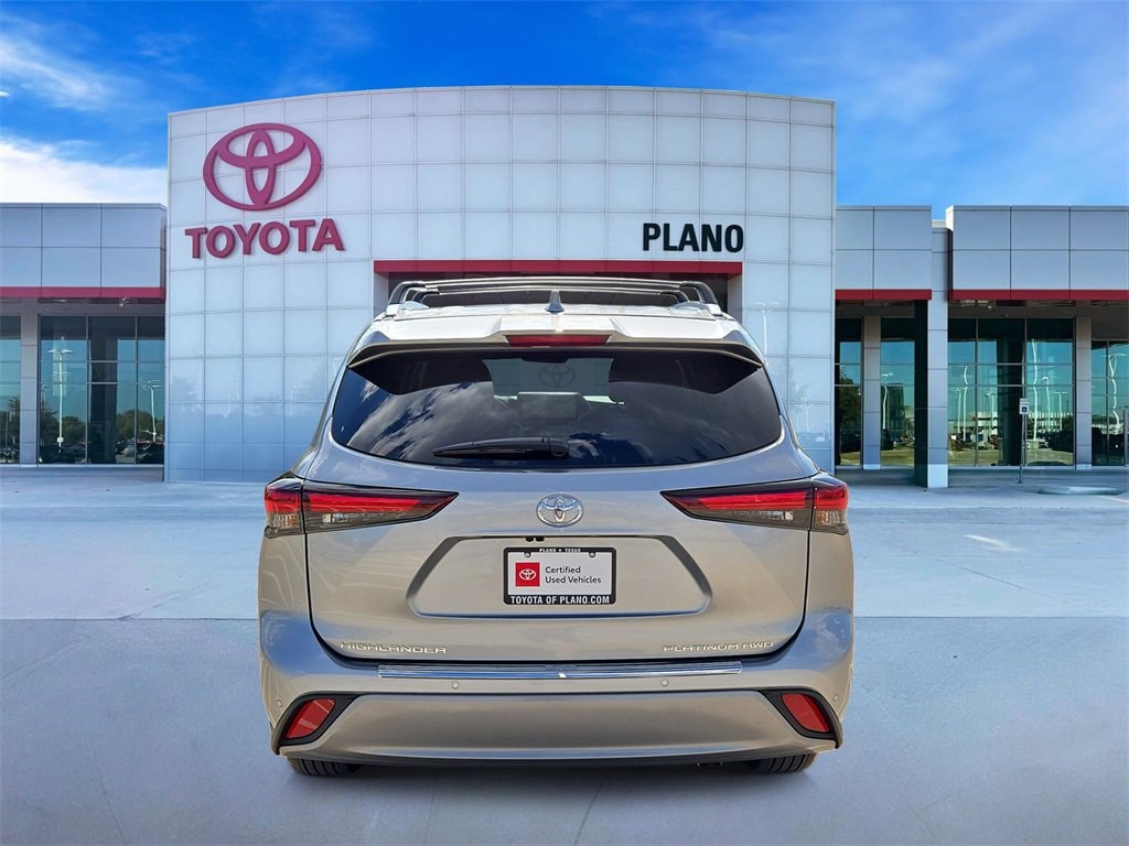Certified 2025 Toyota Highlander Platinum Sport Utility