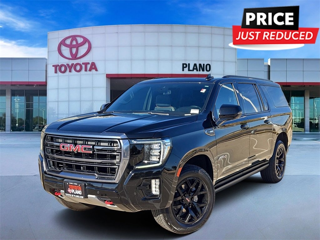 2022 GMC Yukon XL AT4's photo