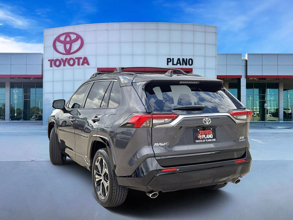 Used 2025 Toyota RAV4 XSE with VIN JTMEB3FV9SD289721 for sale in Plano, TX