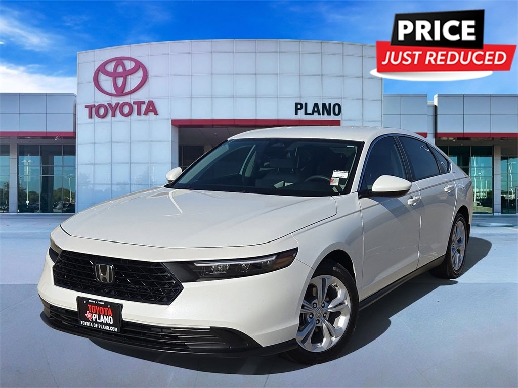 2025 Honda Accord LX's photo