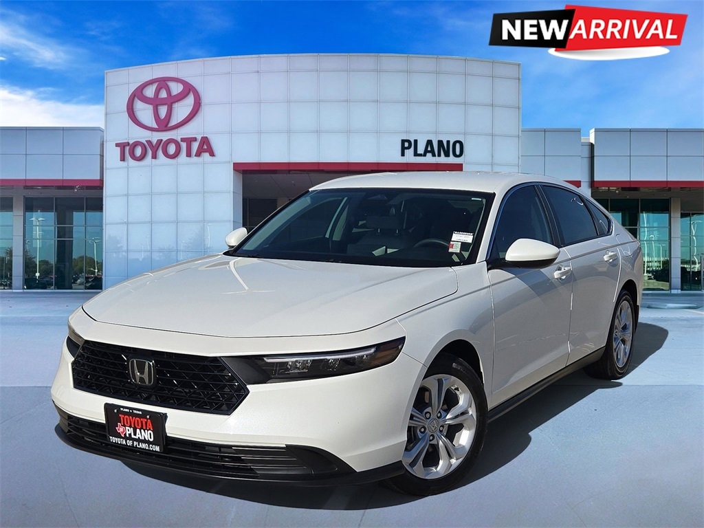 2025 Honda Accord LX's photo