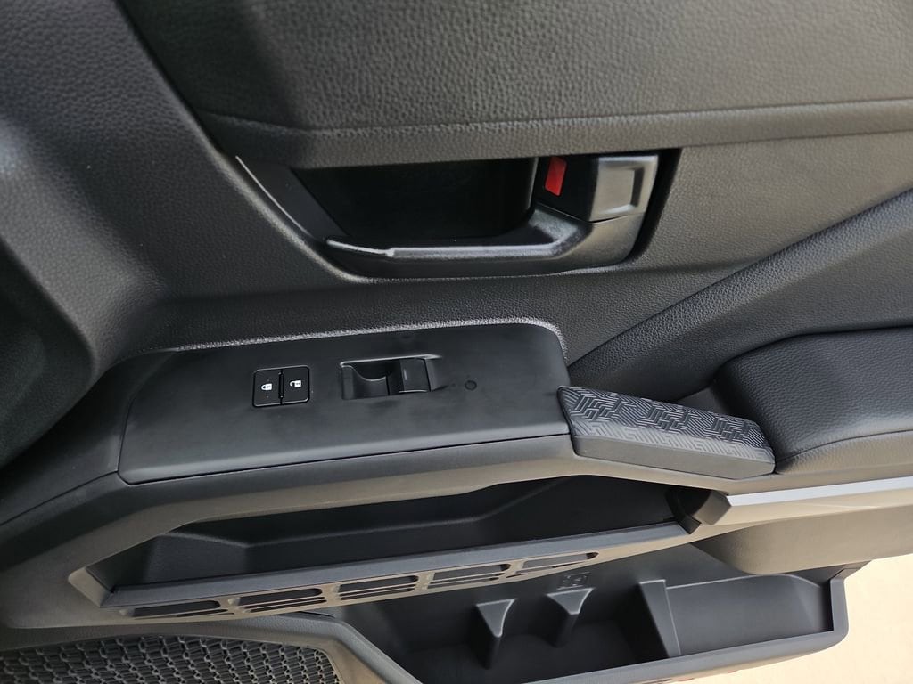 2026 Toyota Tacoma SR5 - Photo 10