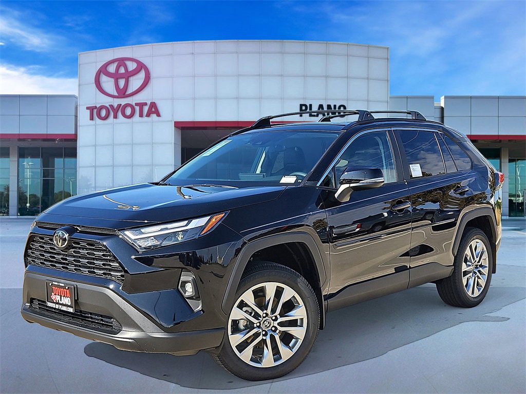 2025 Toyota RAV4 XLE Premium's photo
