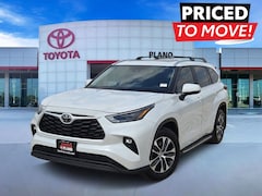 Used 2024 Toyota Highlander XLE Sport Utility near Dallas, TX
