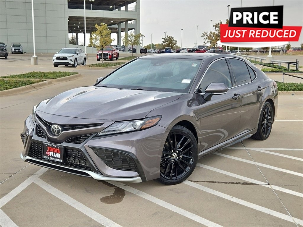 2022 Toyota Camry XSE's photo