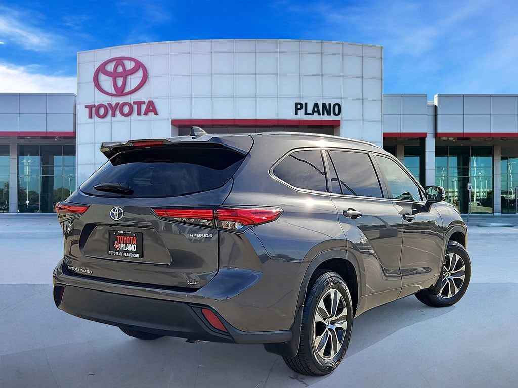 Used 2023 Toyota Highlander Hybrid XLE Sport Utility