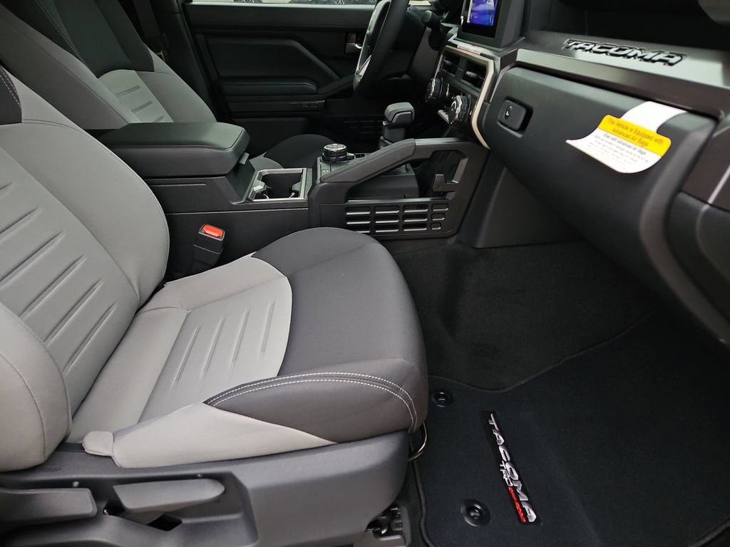 2026 Toyota Tacoma TRD Off Road - Photo 13