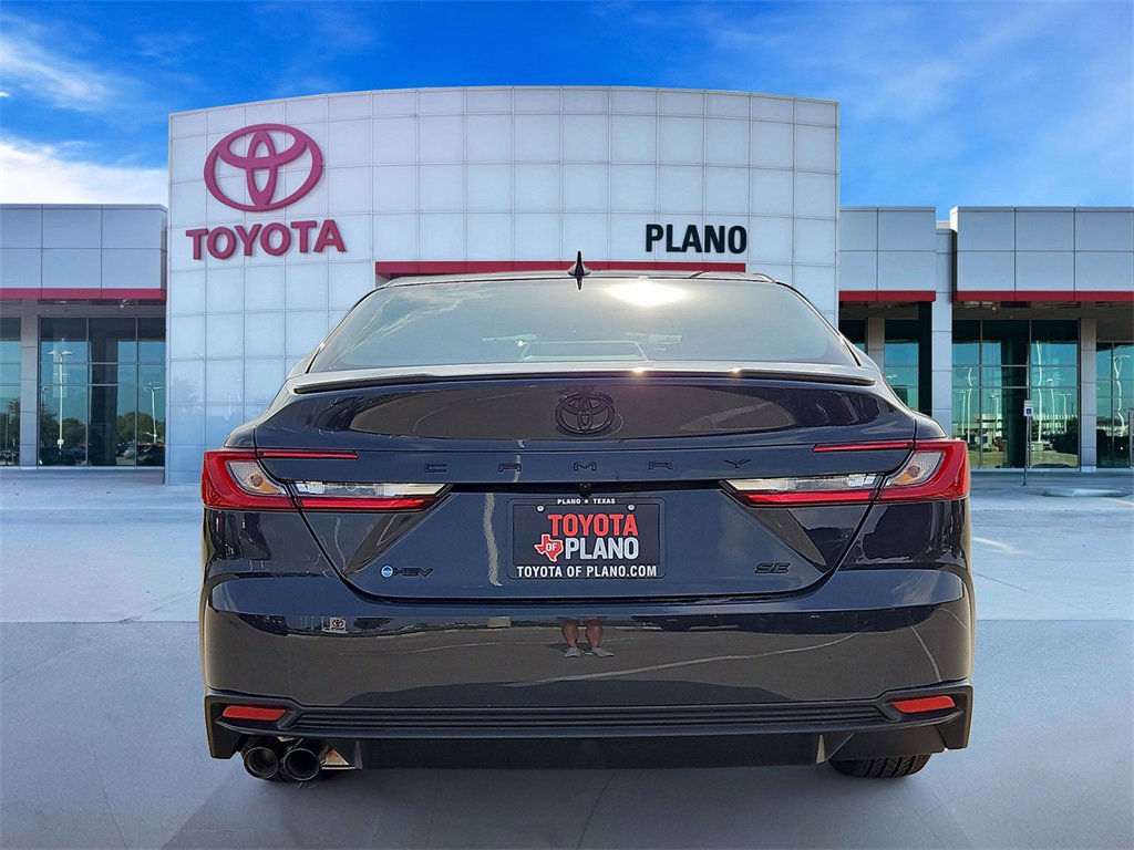 2026 Toyota Camry SE photo 2