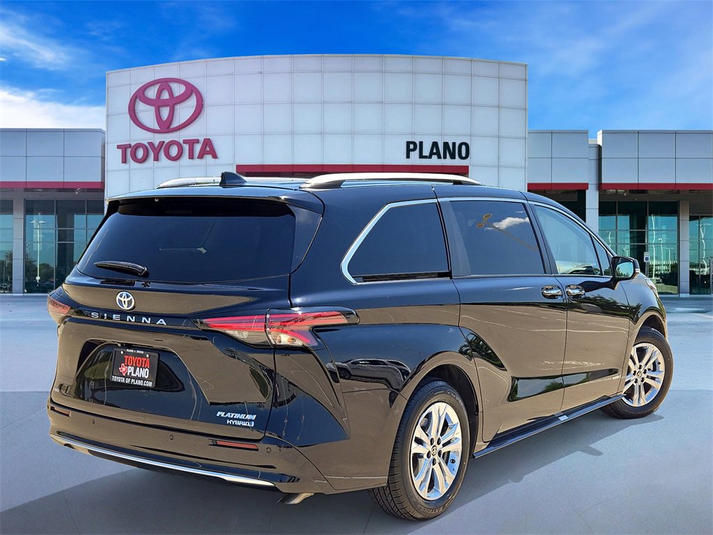 2021 Toyota Sienna Platinum photo 4