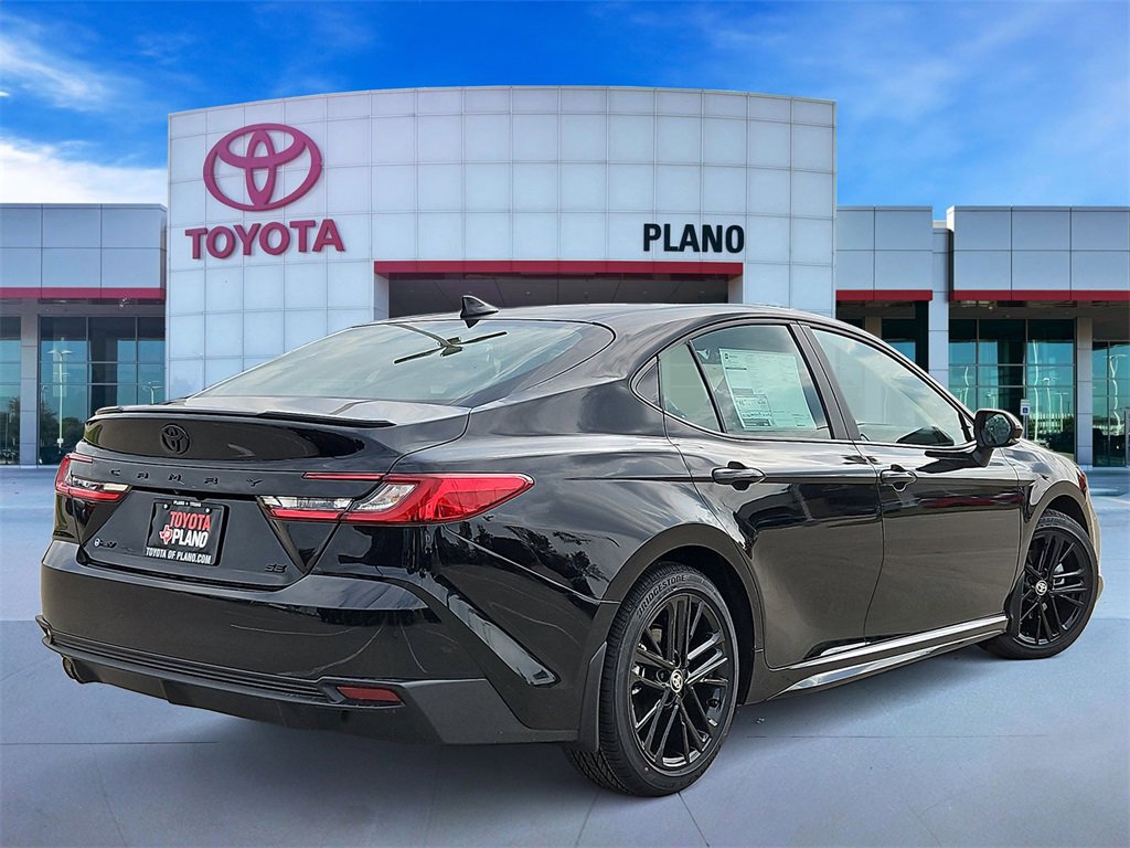 2026 Toyota Camry SE photo 4