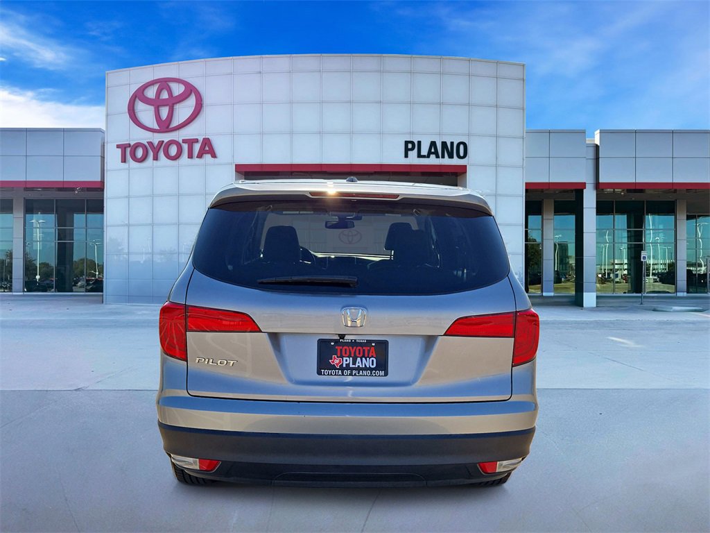 2017 Honda Pilot EX-L photo 3