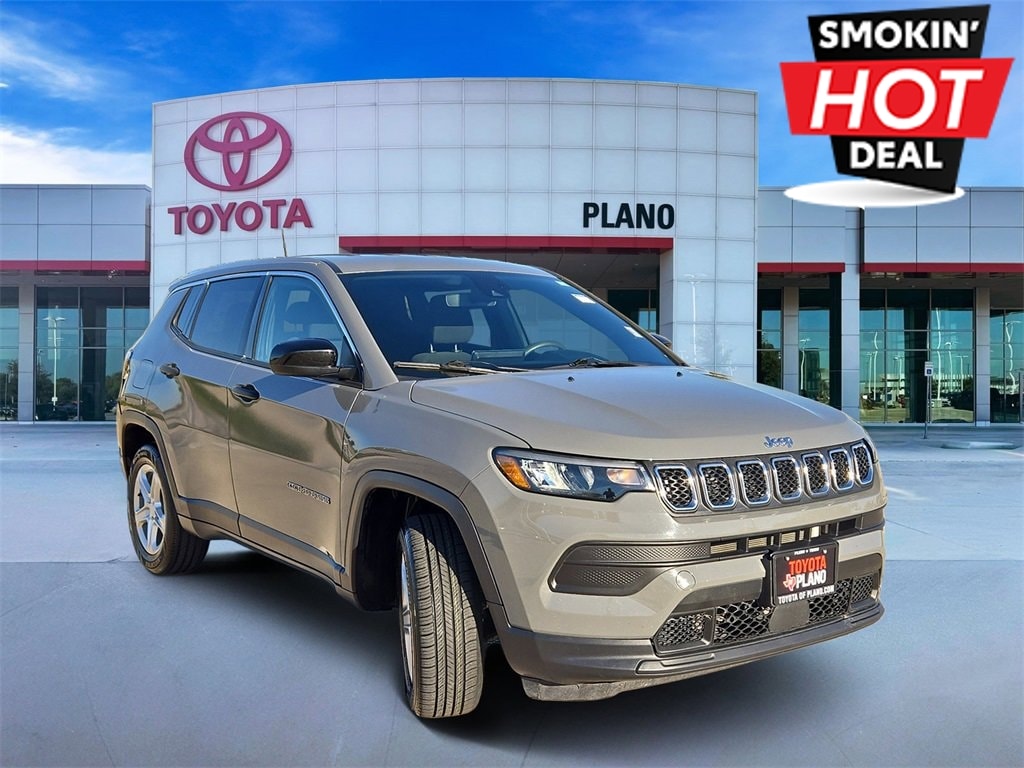 2023 Jeep Compass Sport's photo