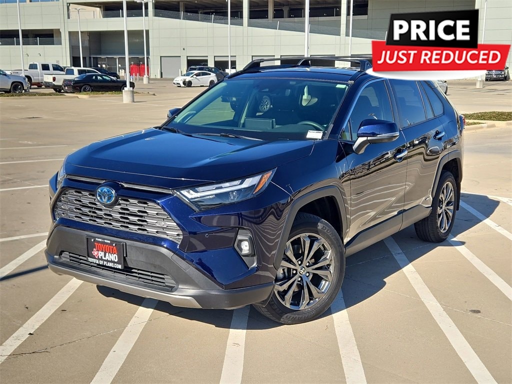 2022 Toyota RAV4 Limited's photo