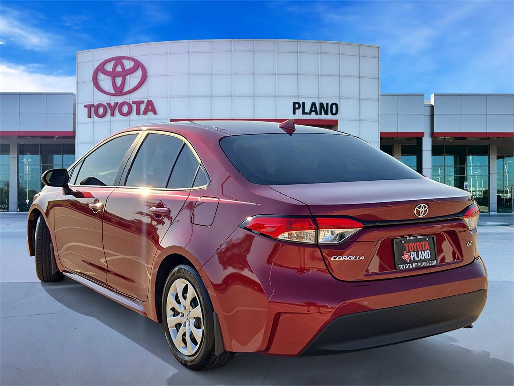 2024 Toyota Corolla LE photo 2
