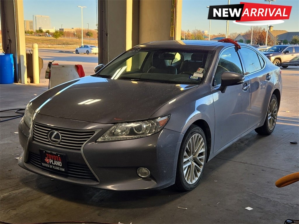 2013 Lexus ES 350's photo