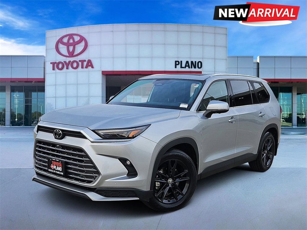 2024 Toyota Grand Highlander Platinum's photo