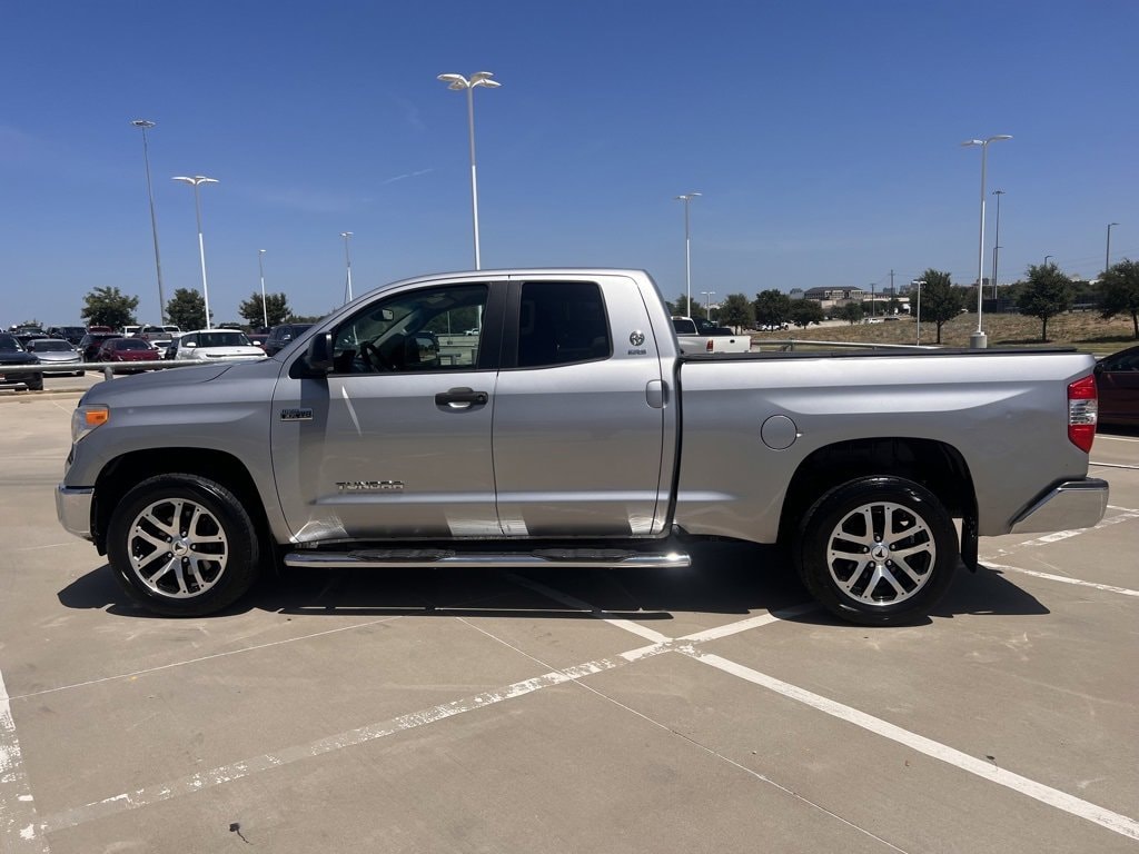 Used 2016 Toyota Tundra SR5 with VIN 5TFRW5F12GX211625 for sale in Plano, TX