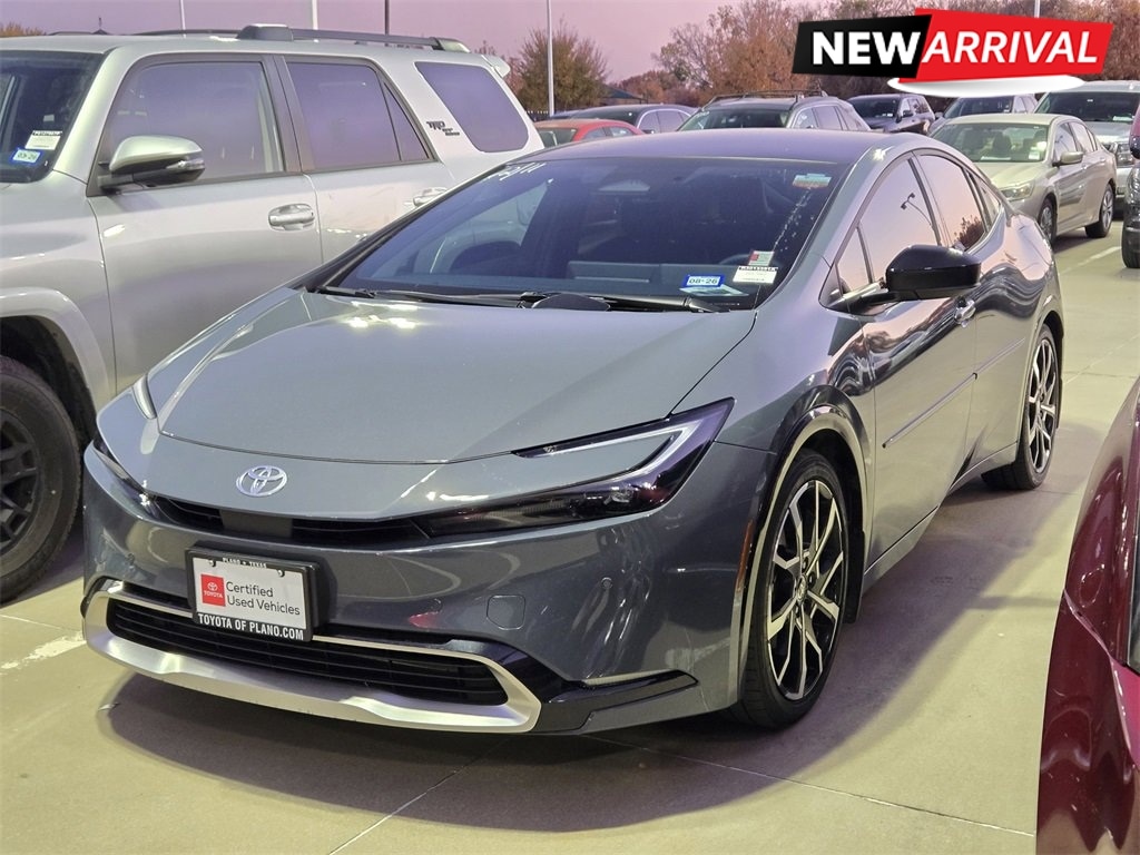 2024 Toyota Prius Prime XSE's photo