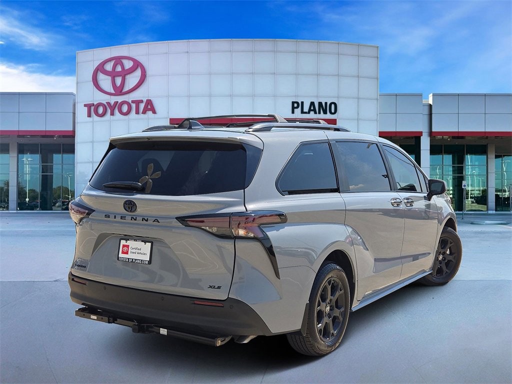 Certified 2025 Toyota Sienna Woodland Edition Passenger Van