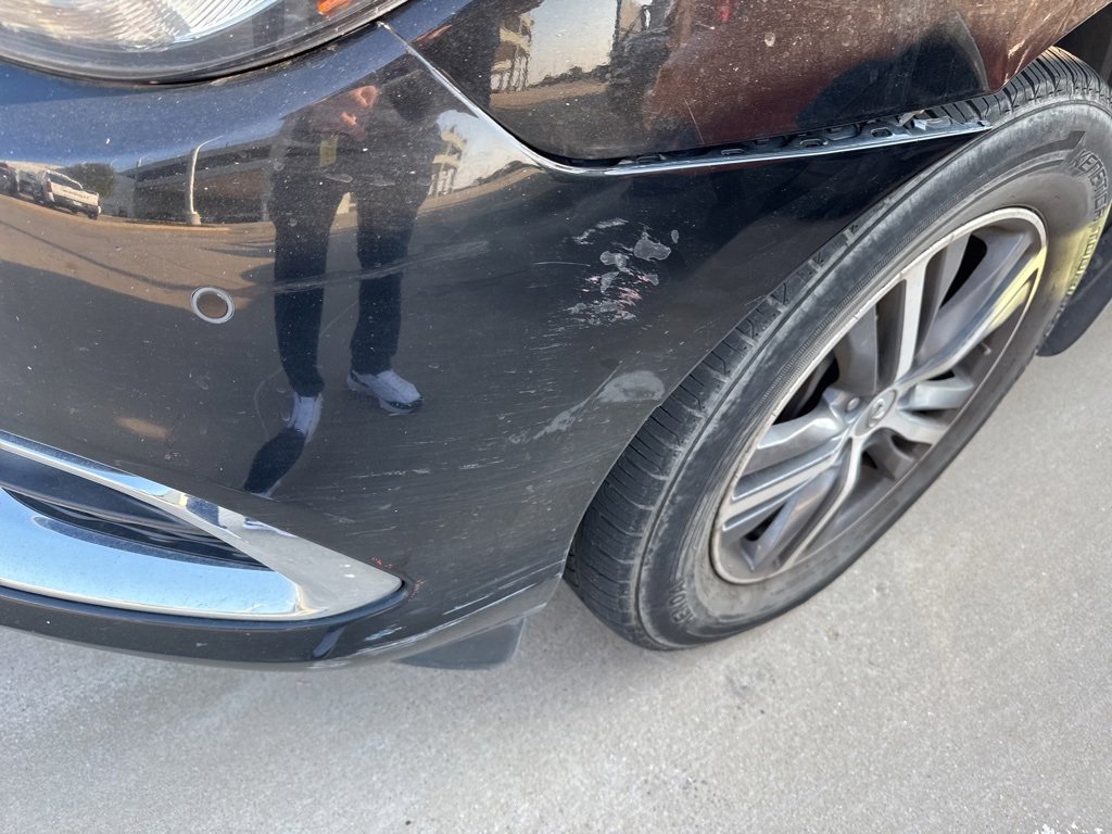 2017 Infiniti QX60 Base photo 2