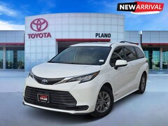 2021 Toyota Sienna LE Passenger Van