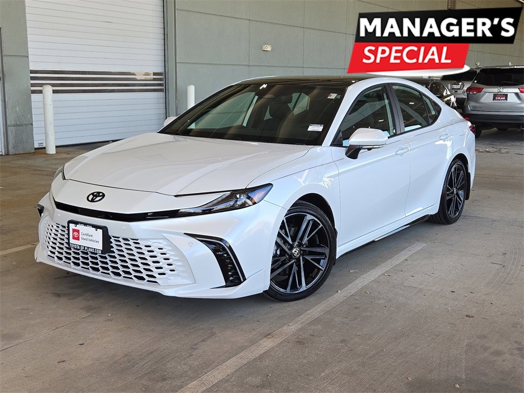 2026 Toyota Camry XSE's photo