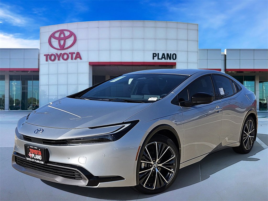 2026 Toyota Prius XLE's photo