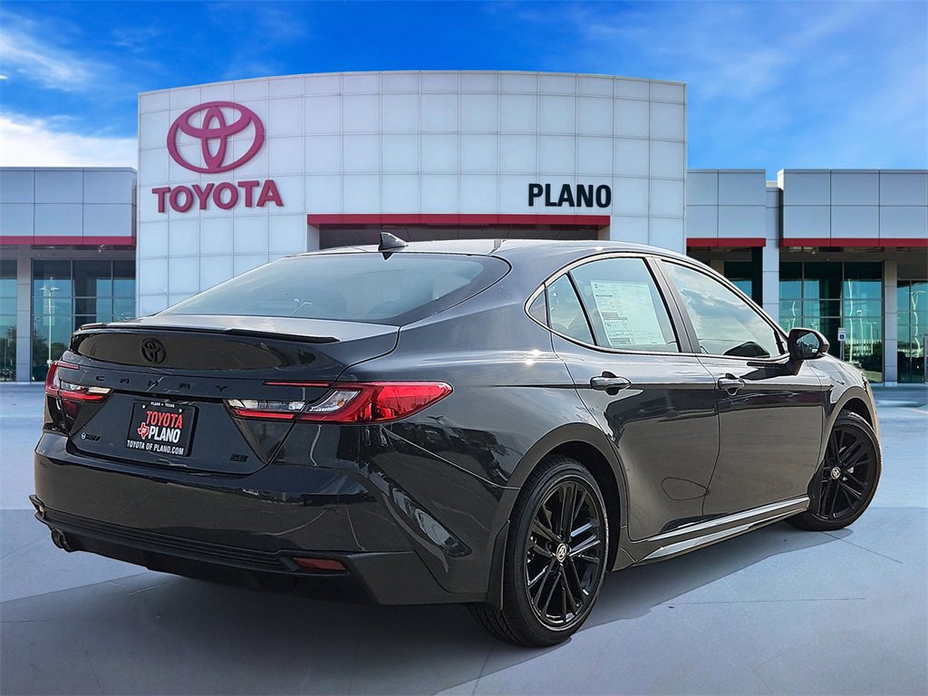 2026 Toyota Camry SE photo 3