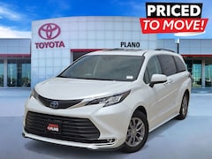 Used 2023 Toyota Sienna XLE Passenger Van near Dallas, TX