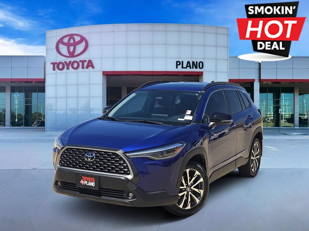 Used 2025 Toyota Corolla Cross XLE Sport Utility
