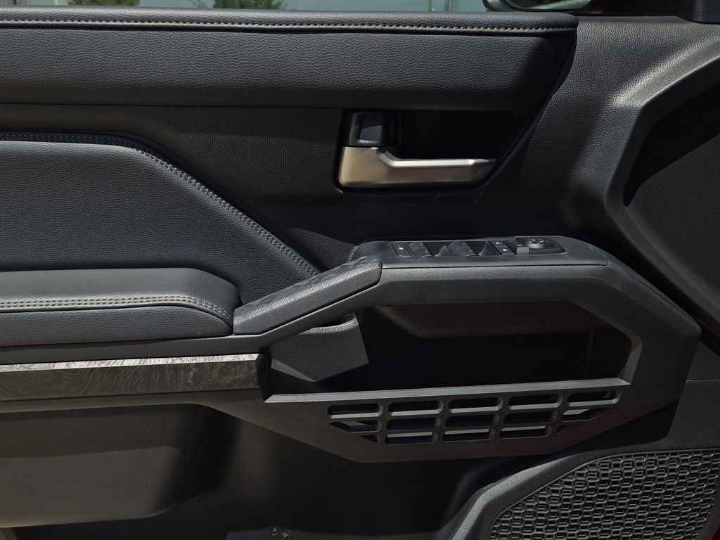 2025 Toyota Tacoma Limited - Photo 20