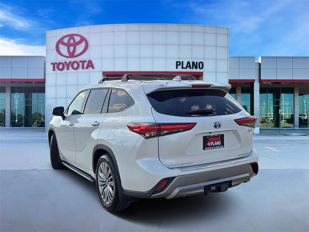 Certified 2022 Toyota Highlander Hybrid Platinum Sport Utility