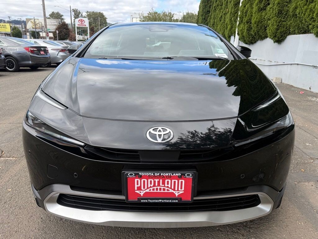 Used 2024 Toyota Prius Prime SE Hatchback