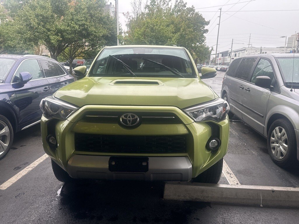 2023 Toyota 4Runner TRD Off-Road Premium photo 2