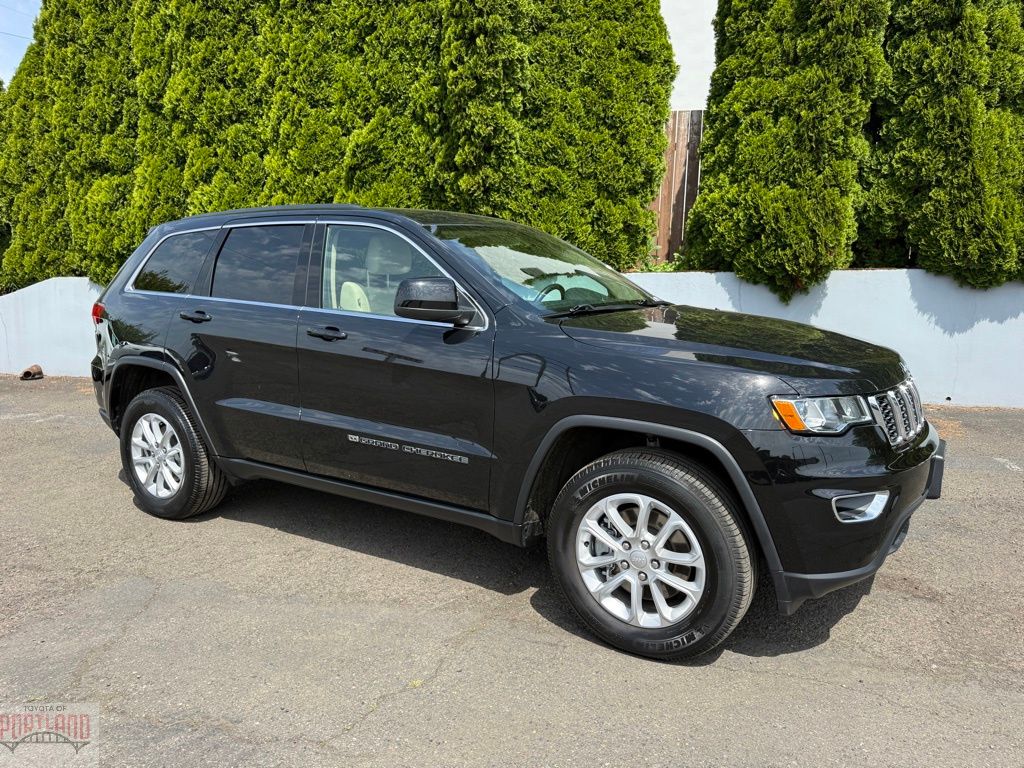 2022 Jeep Grand Cherokee Laredo E 4WD's photo