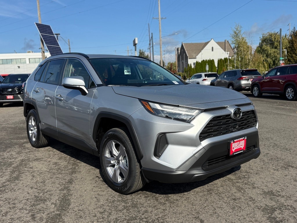 New 2025 Toyota RAV4 Hybrid XLE XLE AWD SUV