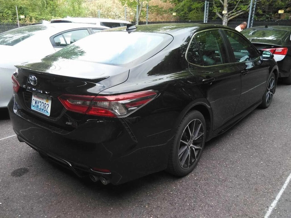 2023 Toyota Camry SE photo 2