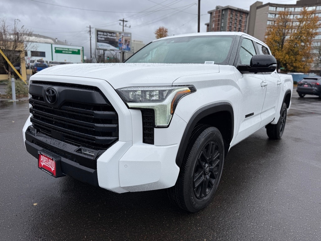 New 2026 Toyota Tundra Limited LIMITED CREWMAX 5.5