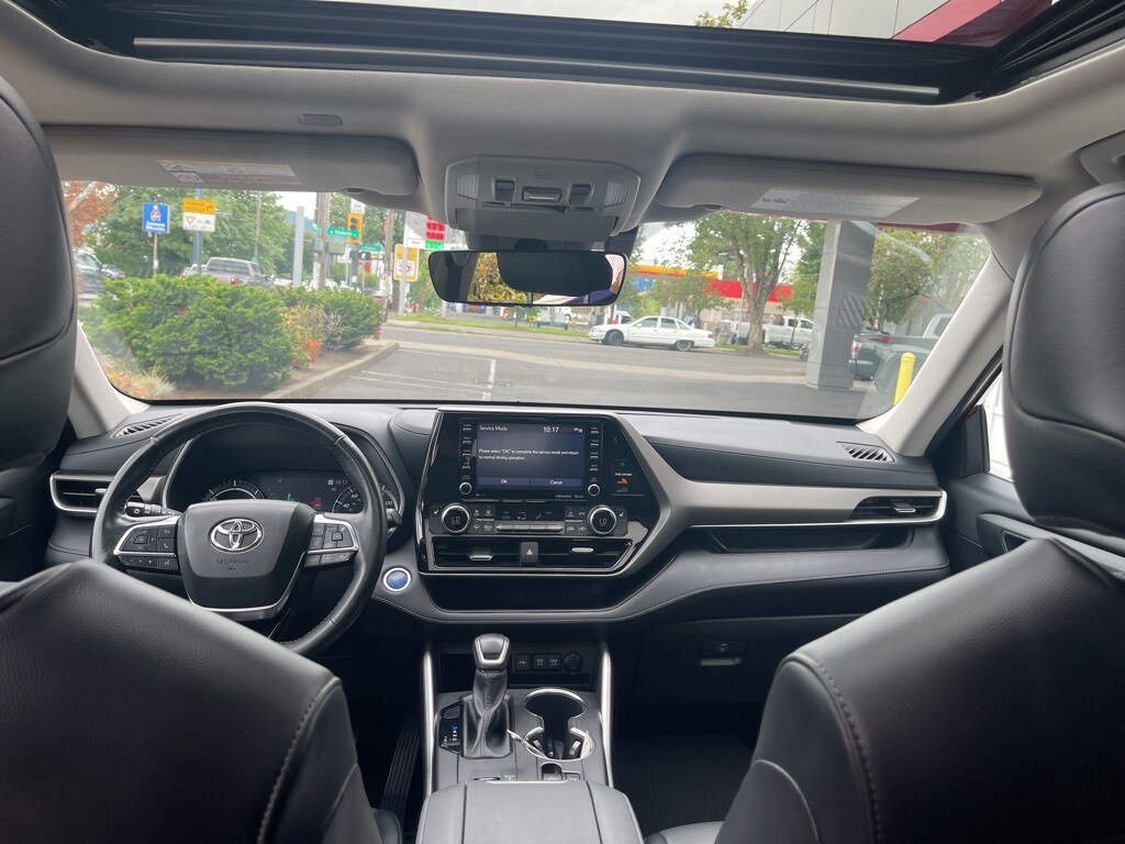 2021 Toyota Highlander Hybrid XLE photo 3