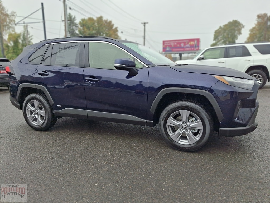 New 2025 Toyota RAV4 Hybrid XLE XLE AWD SUV