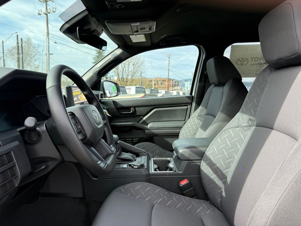2025 Toyota Tacoma SR5 - Photo 14