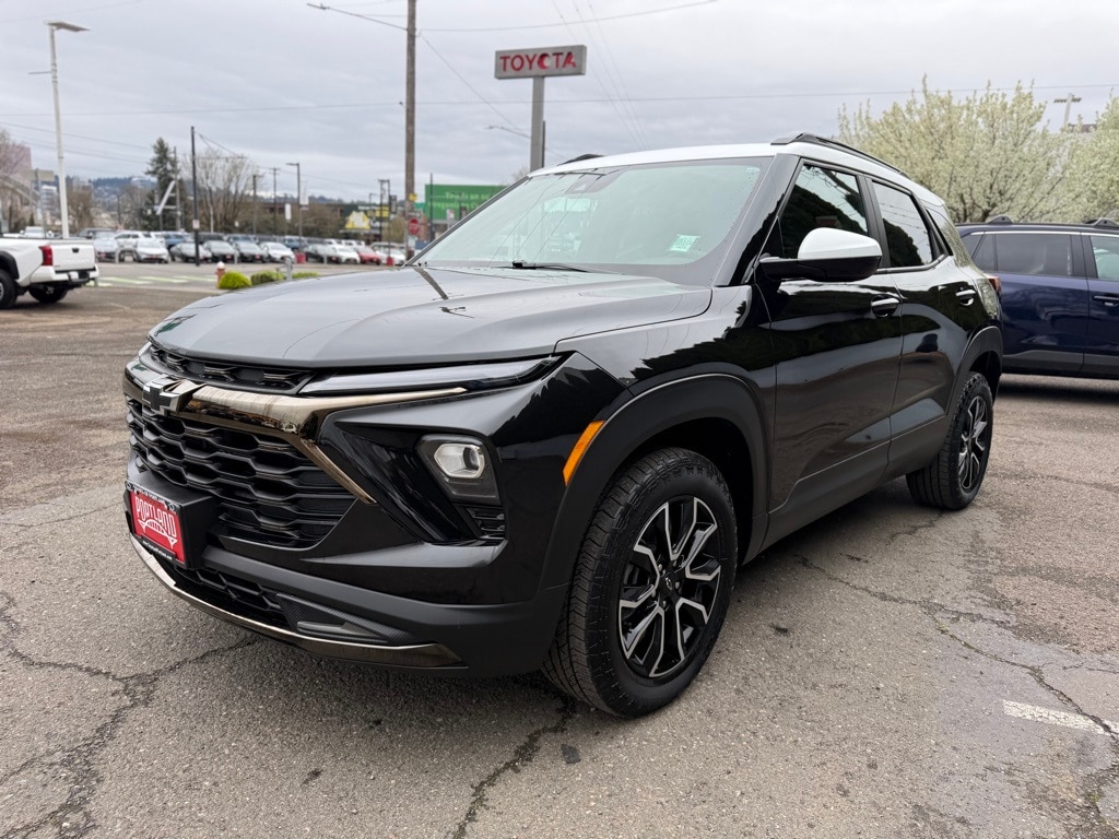 Used 2025 Chevrolet Trailblazer Activ SUV