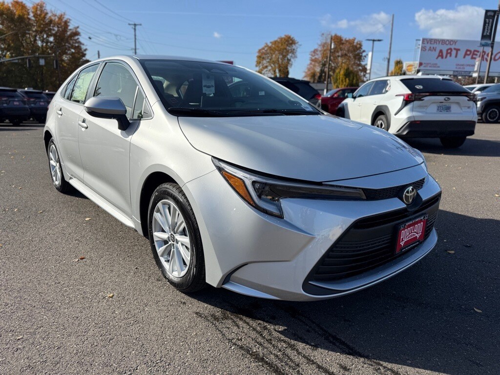 New 2026 Toyota Corolla Hybrid XLE XLE SEDAN
