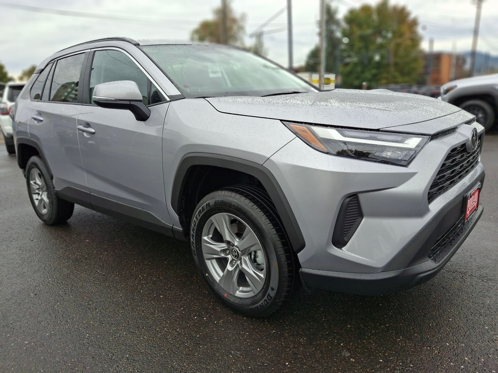 New 2025 Toyota RAV4 XLE XLE AWD SUV